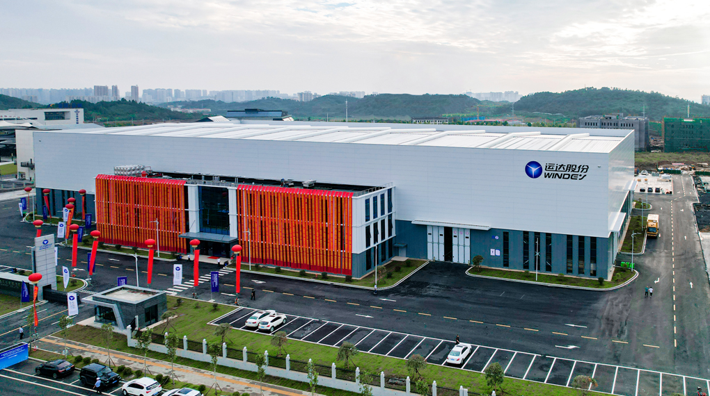 龙八国际股份永州基地首台大兆瓦机组下线