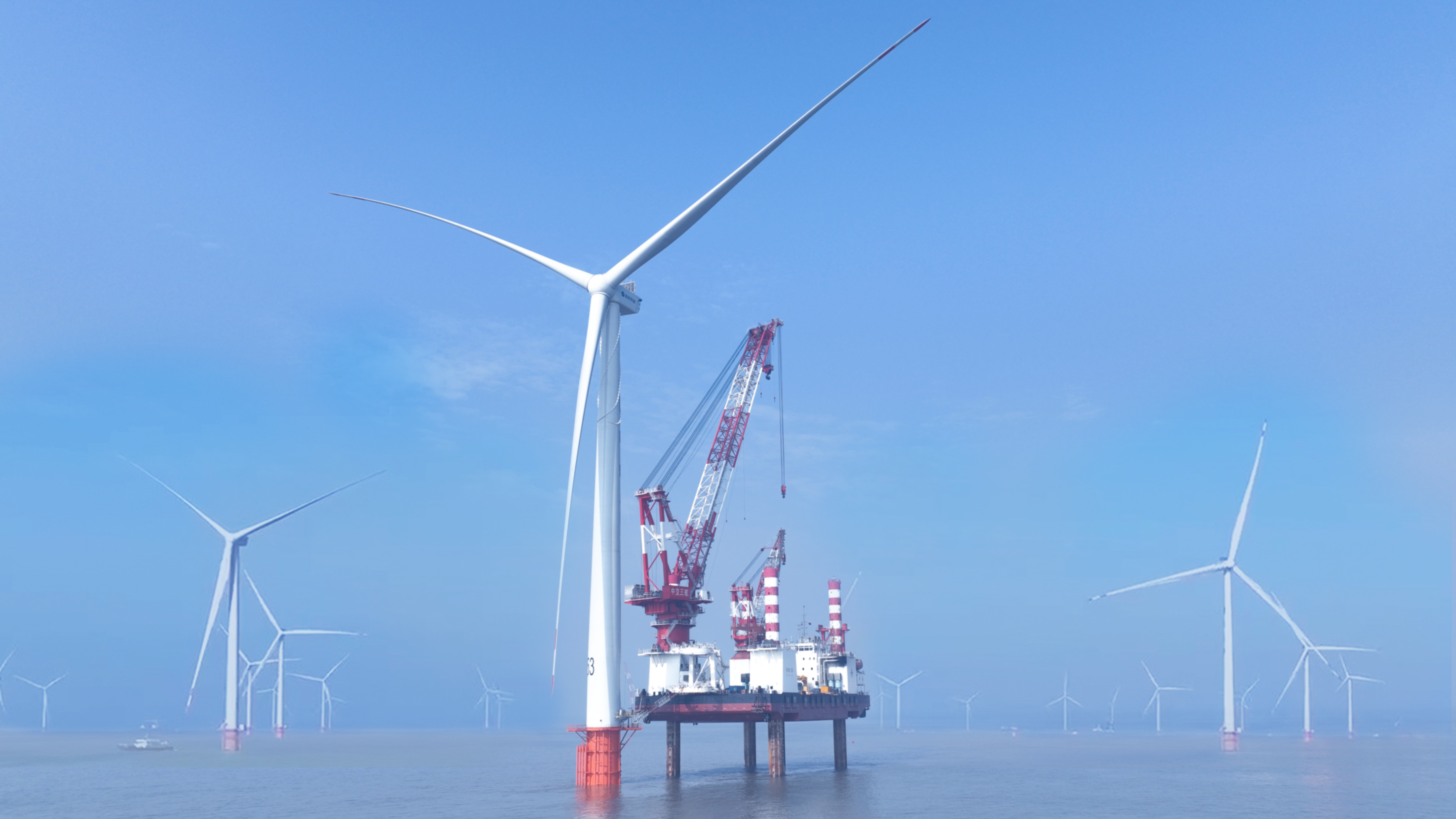 全国前三、全球前四！龙八国际股份2023年新增装机容量刷新历史好成绩